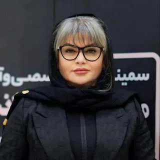 سالن زیبایی نگاه/میکاپ/شینیون/رنگ مو/کاشت ناخن