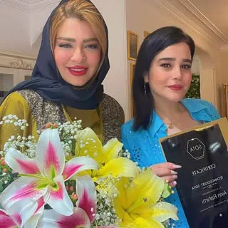 مرکز تخصصی ناخنِ اوین