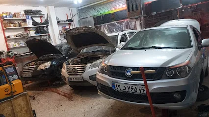 تعمیرگاه خودروهای چینی نادری