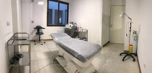 کلینیک پوست و زیبایی دکتر امیر رضا لطیفی