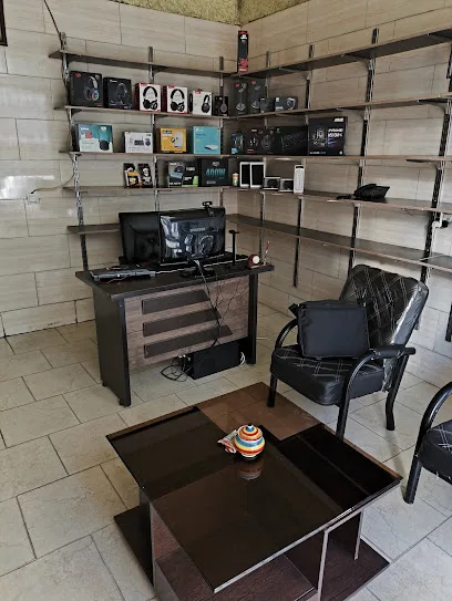 کافی نت و خدمات کامپیوتری طاها نت