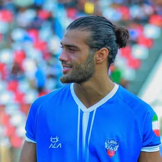 فرشاد هاشمی