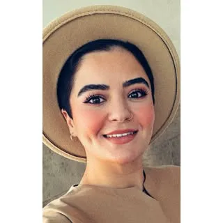 کاشت و ترمیم ناخن آیــدا نوری