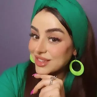 آناهید زاهدی | خدمات کاشت ناخن | سبلان