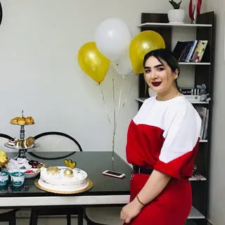 مرکز تخصصی کاشت ناخن پگاه
