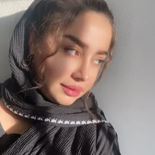 مژگان احمدی(نماینده بیمه ی ایران)