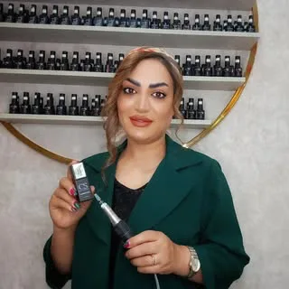 خدمات ناخن دیزاین و طراحی/یسری جوانی