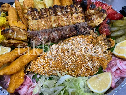 باغ رستوران سنتی تخت طاووس