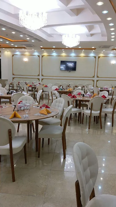 رستوران دربار ارس