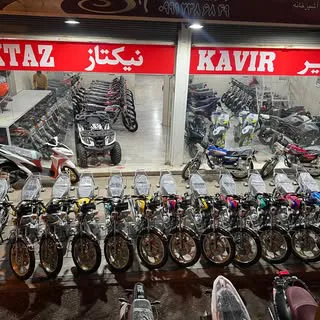 عزیز نادری