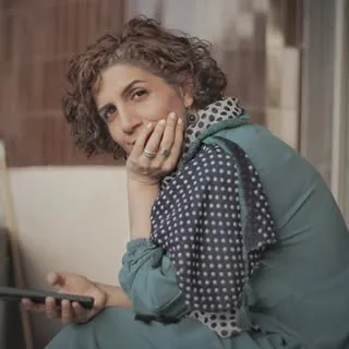 ساناز اسدی