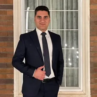 میثم اکبری | کارشناس املاک