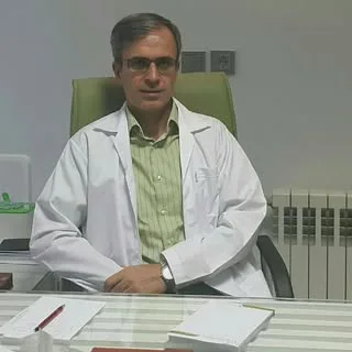 پزشک متخصص تغذیه دکتر اطمینانی