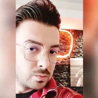 عینک قشنگه