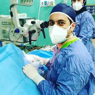 dr pourya samadi (چشم پزشک)