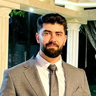 دکتر رضامعینی متخصص و جراح پوست مو  لیزر و زیبایی