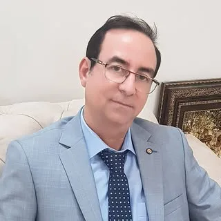 مرکزپوست وزیبایی دکترمقدم نیا