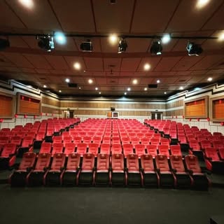 سینما تئاتر دزاشیب