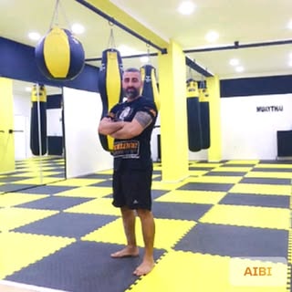 UNIVERSAL FIGHT CLUB. IR