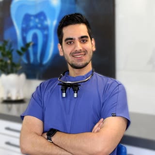 دکتر شایان شفیعیون | دندانپزشک | جراح
