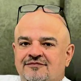 دکتررضا آقاجانی عضو آکادمی پزشکان زیبایی پوست امریکا