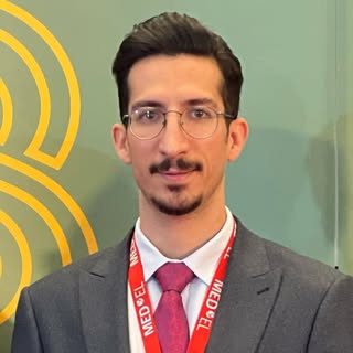 دکتر سجاد پیشگر | جراحی بینی  | جراح بینی کازرون