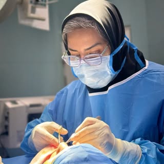 دكتر فردوس مذنبی/فوق تخصص جراحی پلاستیک و زیبایی