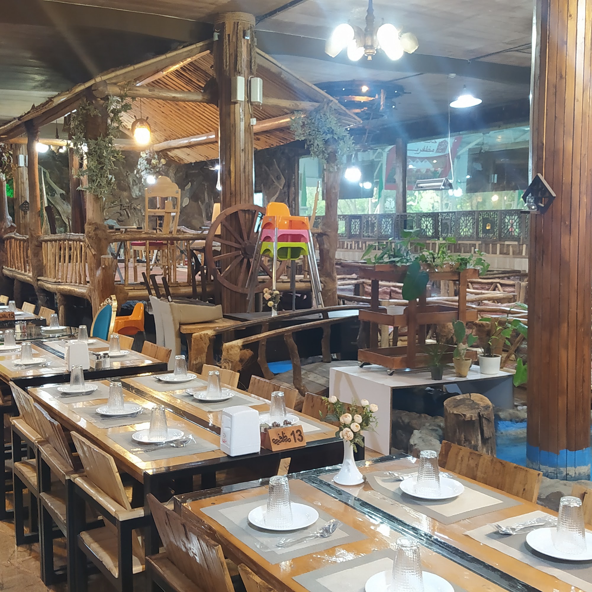 رستوران مظفریه Mozaffarieh Restaurant