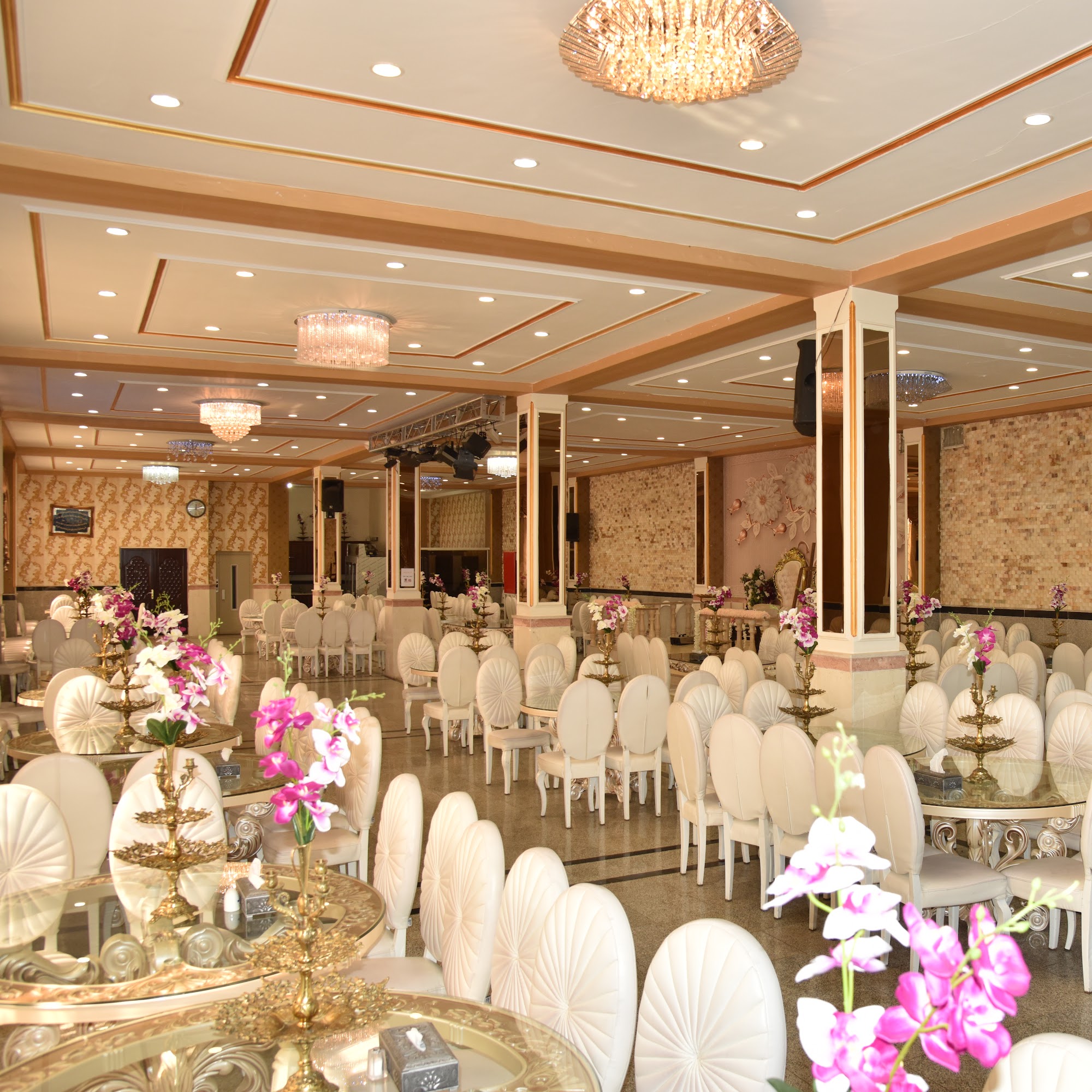 Ghasr Hall Gardens property
