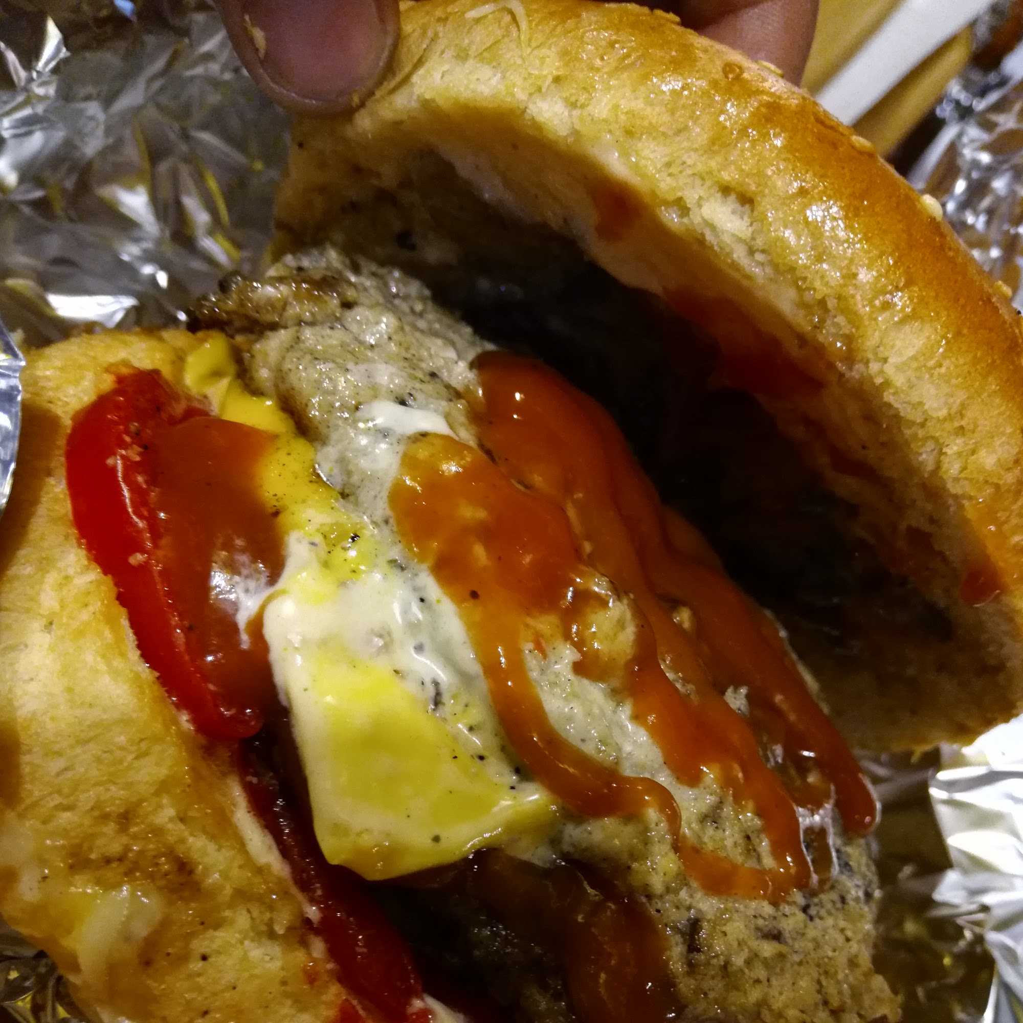 Lavia FastFood Mahalati