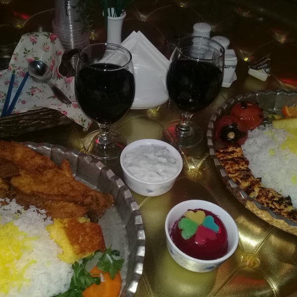 رستوران گلها