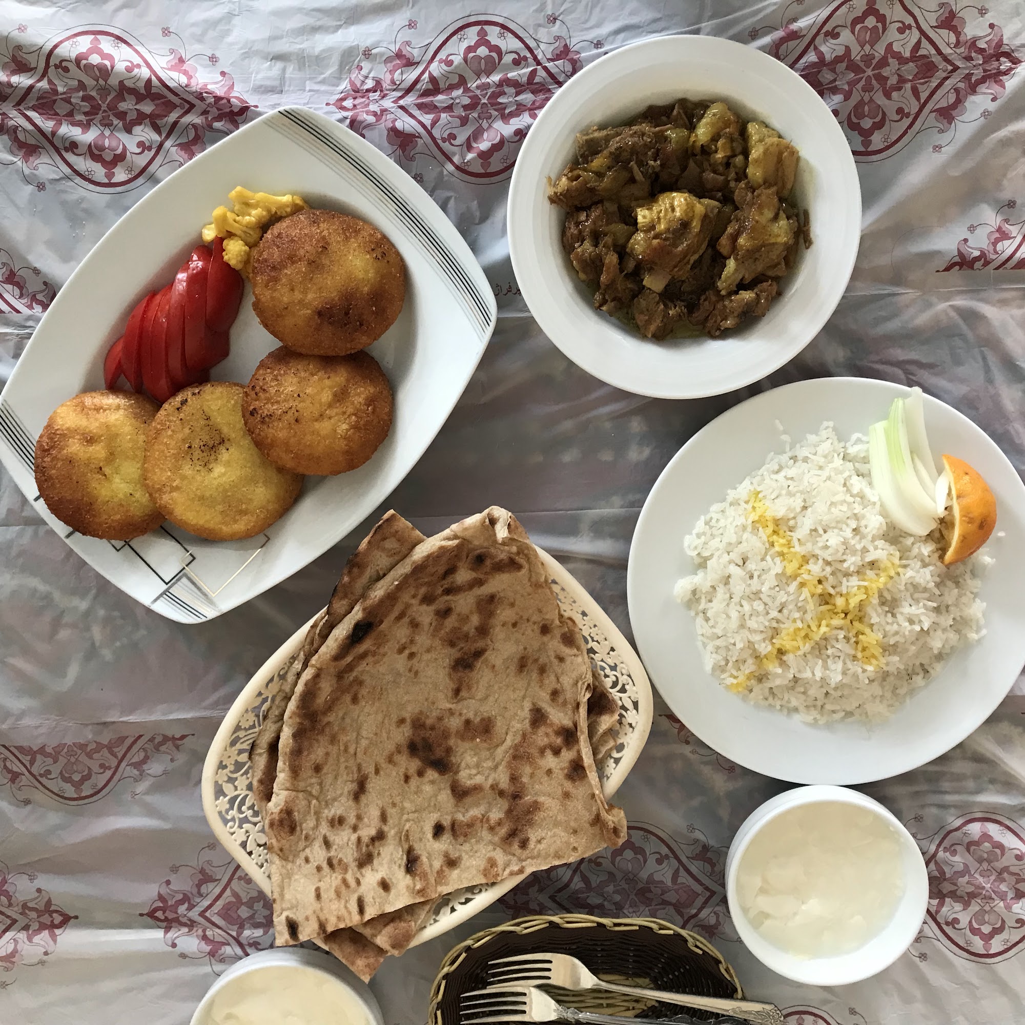 کبابی و رستوران و فست فود و کافی شاپ سفره خانه سنتی نارنجستان در ایلام