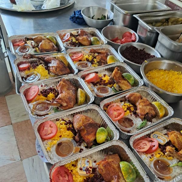 رستوران وتهیه غدای مجید