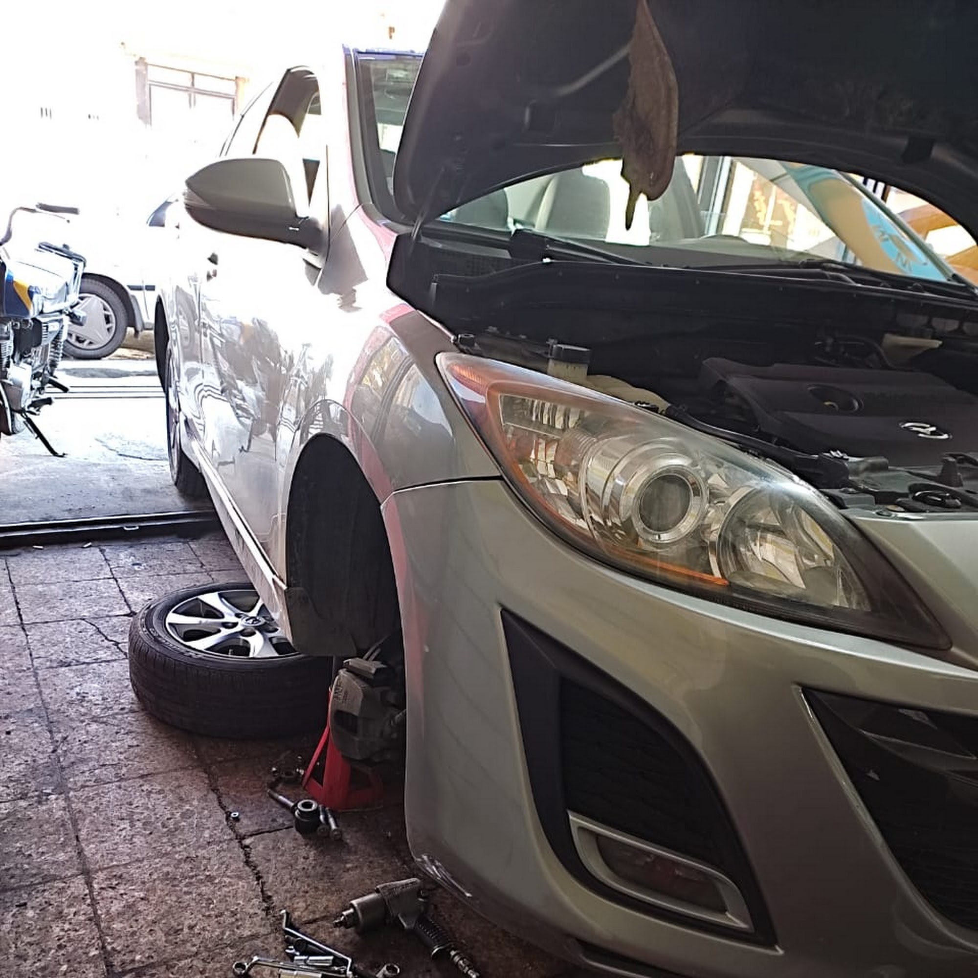 تعمیرگاه تخصصی خودروهای وارداتی