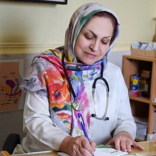 دکتر طاهره هاشم جراح عمومی