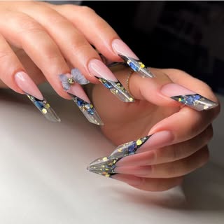 سالن زيبايي آذردخت فرديس/ناخن/مژه/كراتين/آموزش