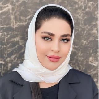 یاسمن احمدی|مرکز تخصصی کراتین مو