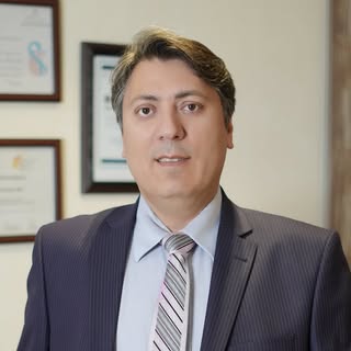 دکتر سینا غیاثی/ شیراز