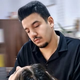 دکتر روزبه فرهادیان/پوست مو زیبایی