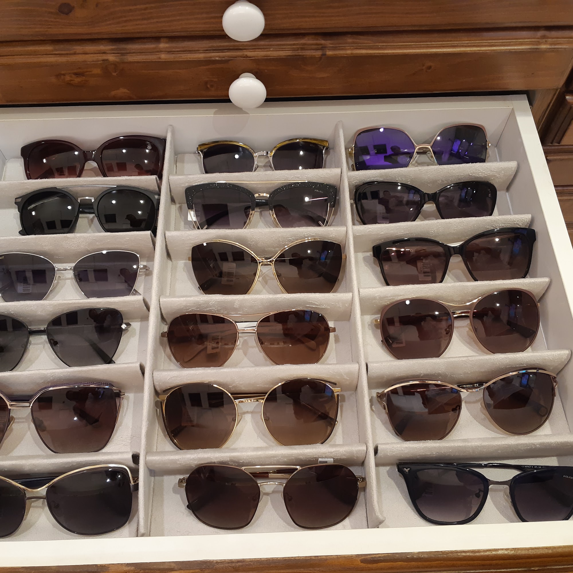 Khane Eynak Optometry بینایی سنجی خانه عینک