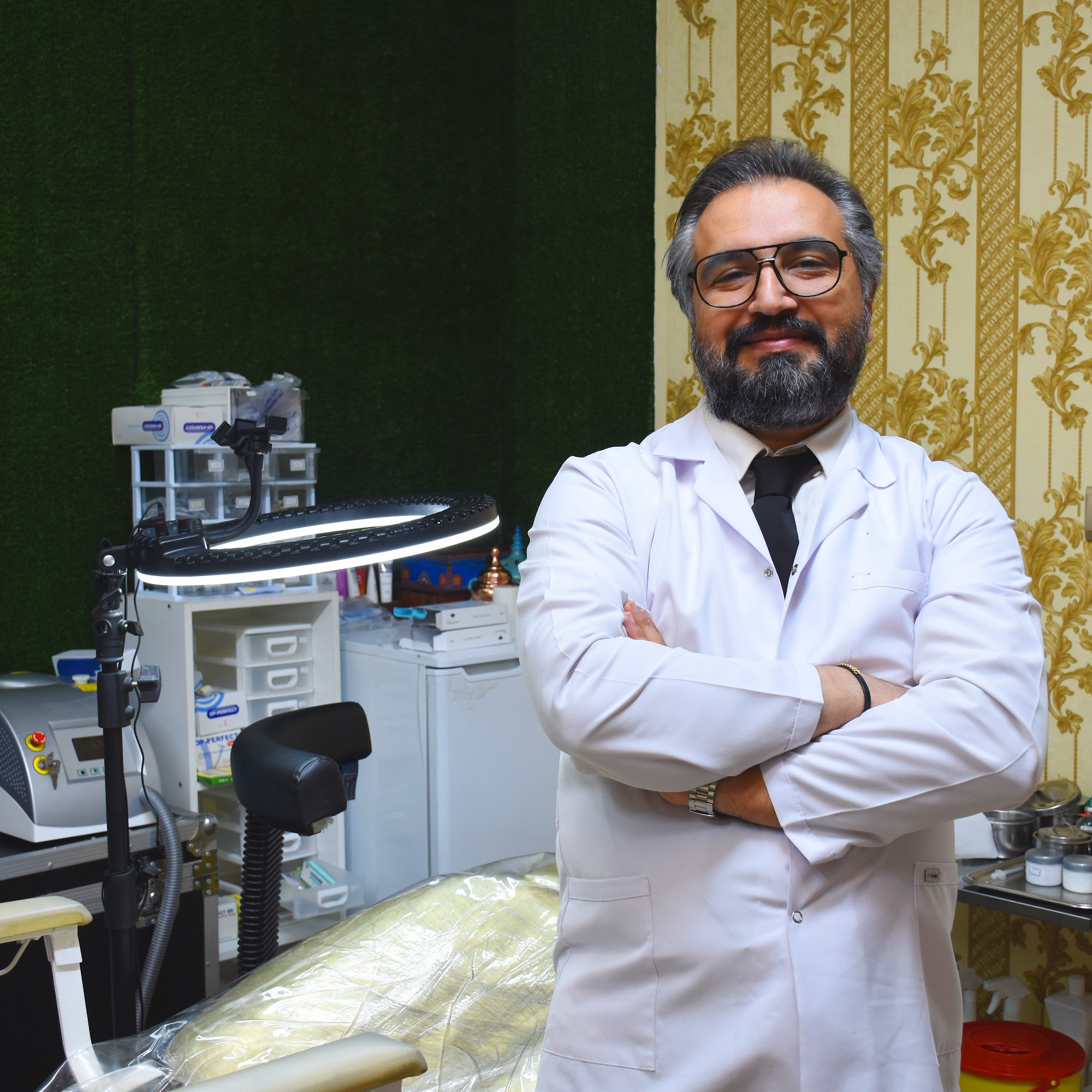 مرکز لیزر مدرن