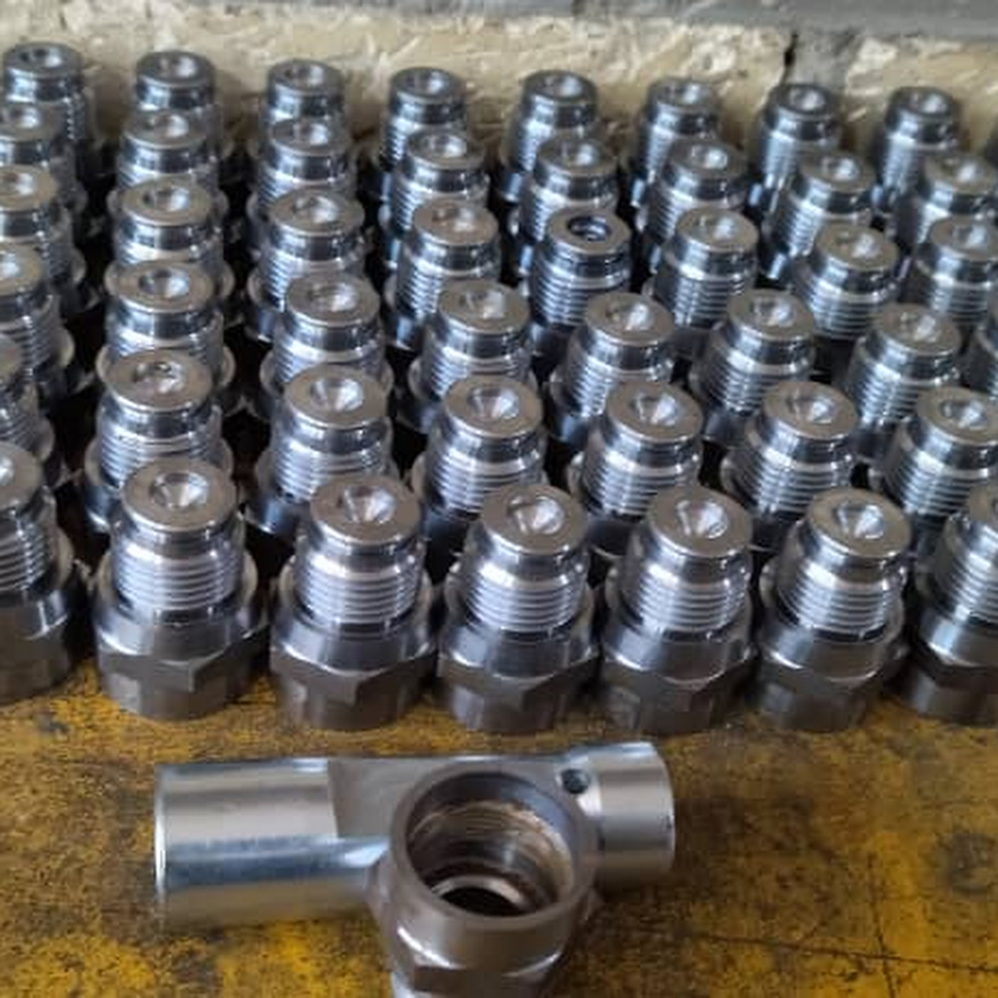 خدمات تراش CNC سی ان سی مهندس میثم کریمی