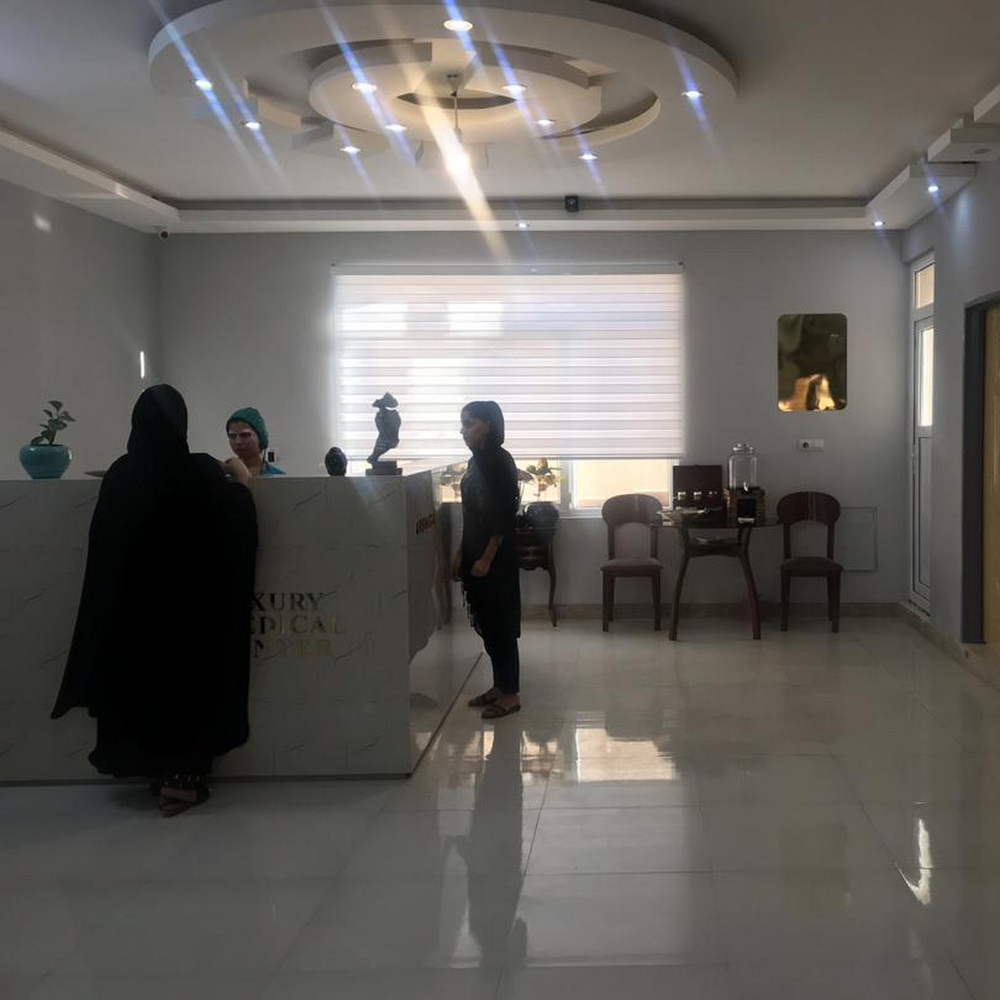 کلینیک پوست ، مو و لیزر رومانی