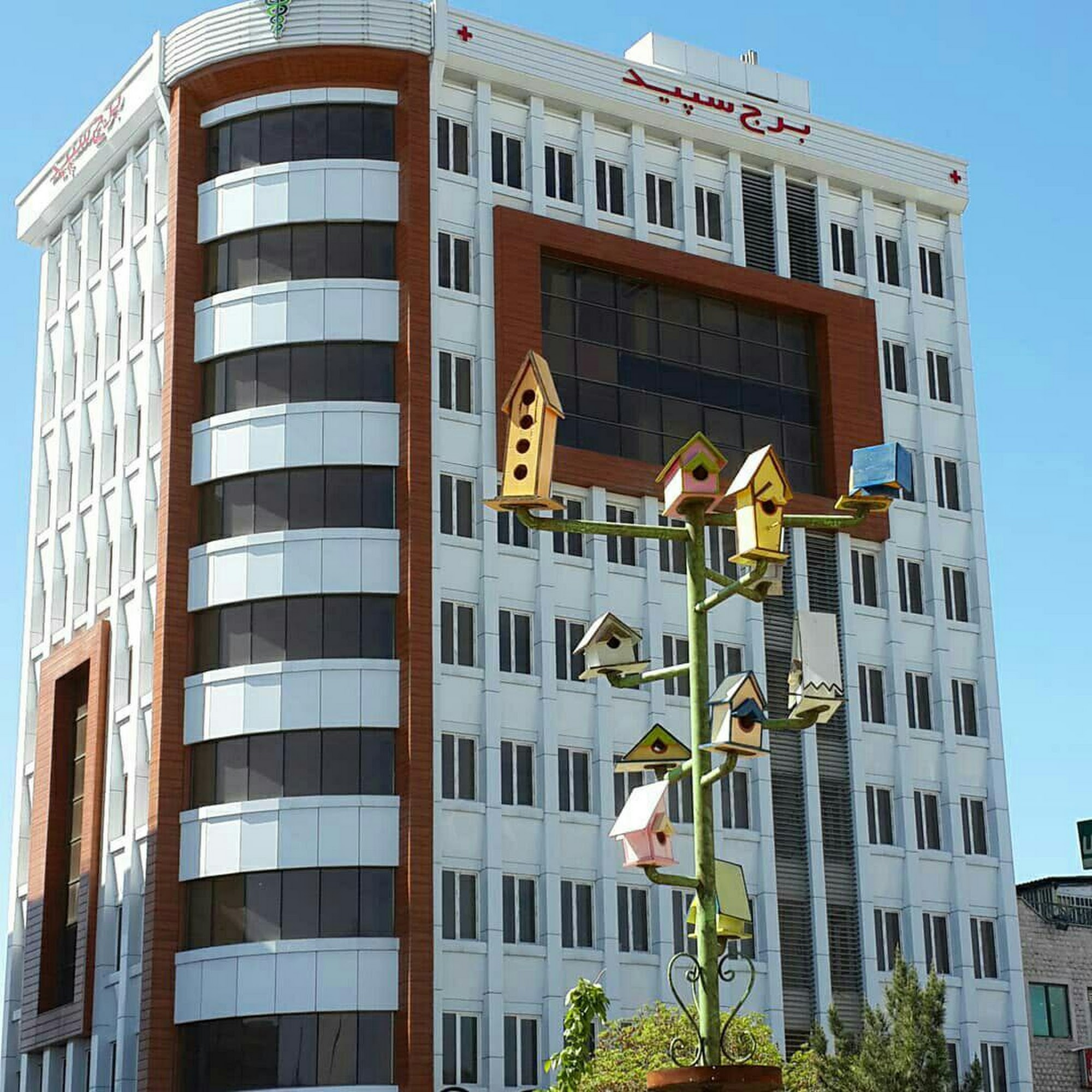 کلینیک زیبایی تخفیف ژل و بوتاکس لیزر تبریز