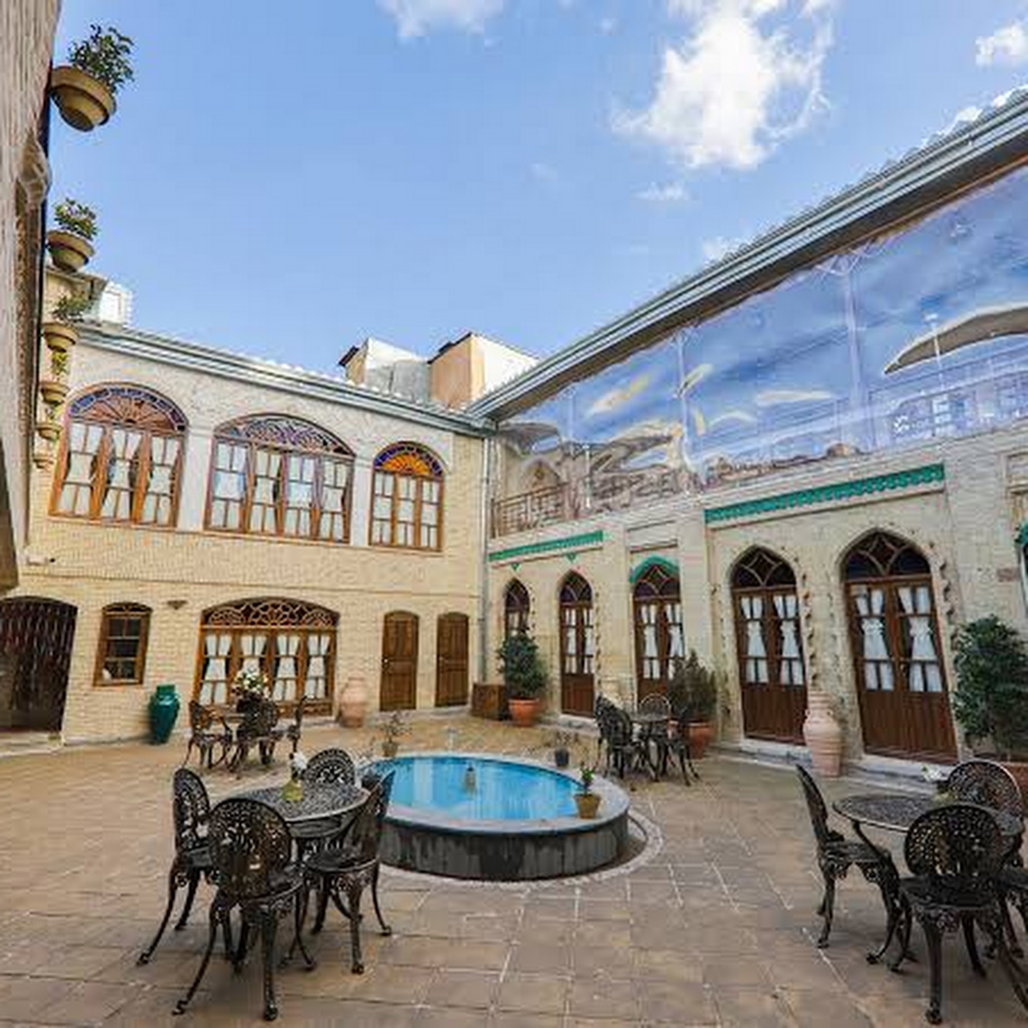 هتل بوتیک کرمانشاه Kermanshah Botique Hotel