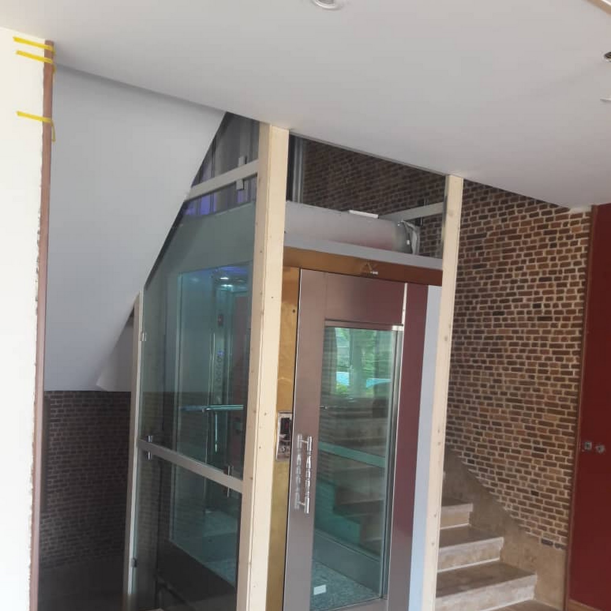 شرکت بالابر هیدرولیکی