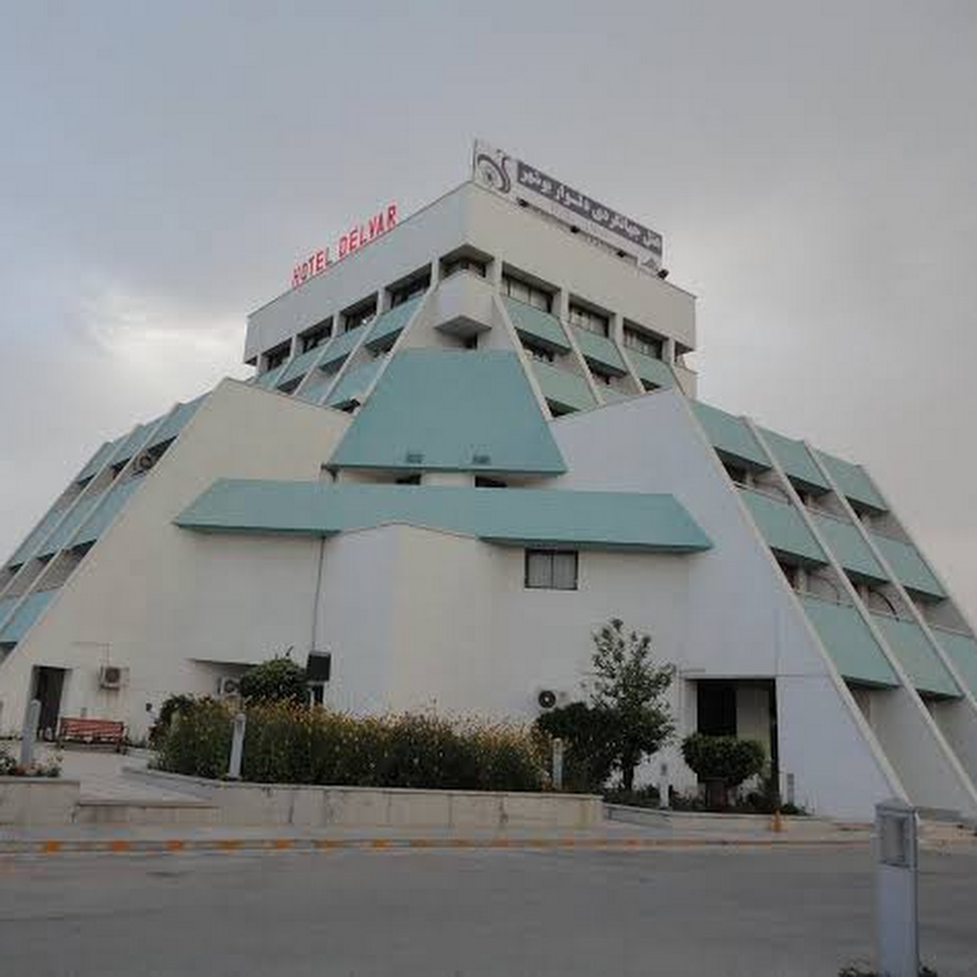 Delvar Tourist Hotel