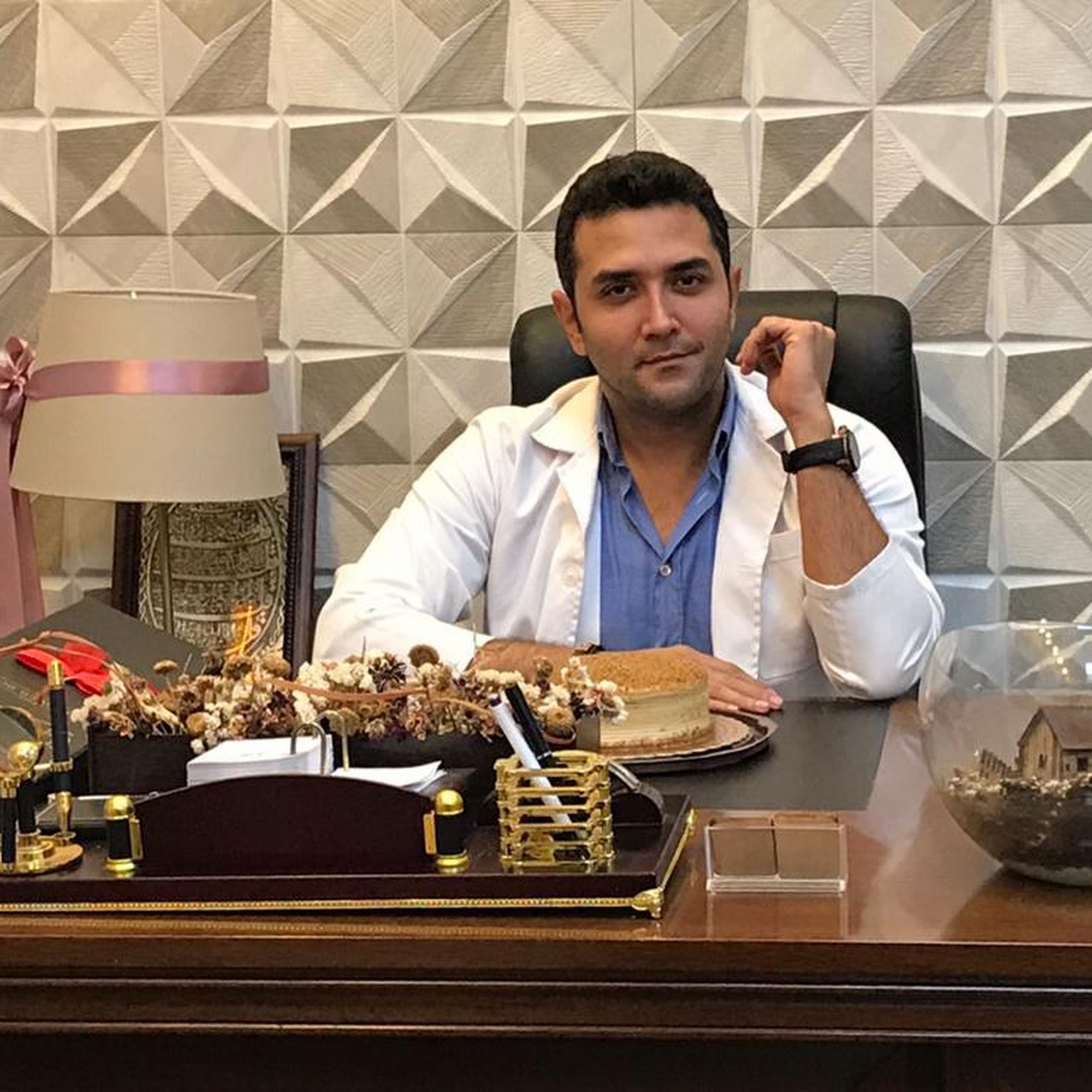 دکتر نیما حاجیها
