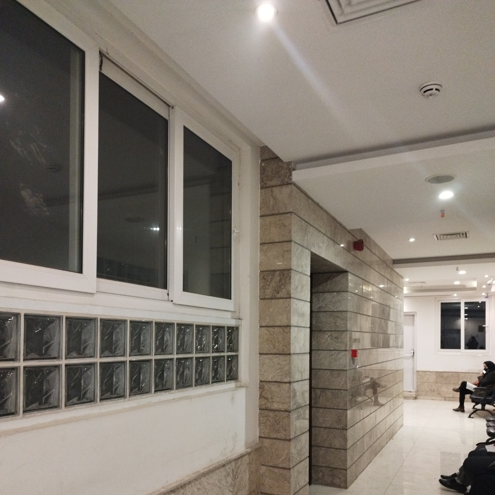 ساختمان پزشکان فراز