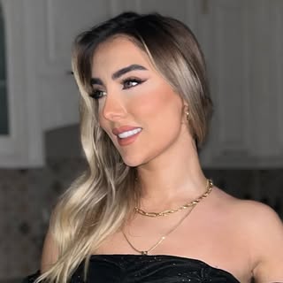 سالن زيبايى/رنگ /ناخن/ كراتين/ مژه / فيبروز /ميكاپ/مرجان كريمى